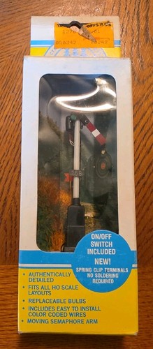 Life like scale operating - ho,